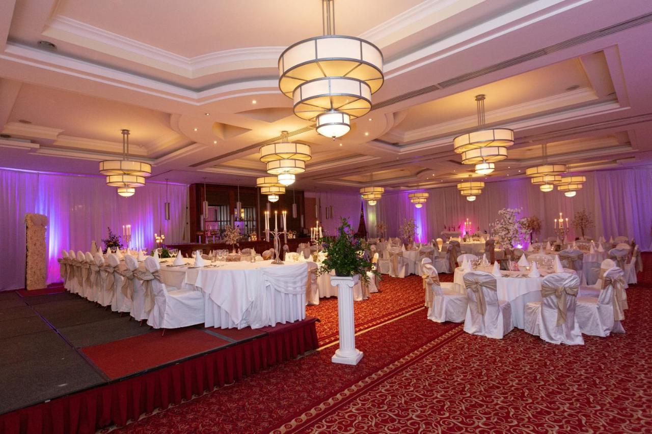 Hamlet Court Hotel Johnstown Bridge 외부 사진